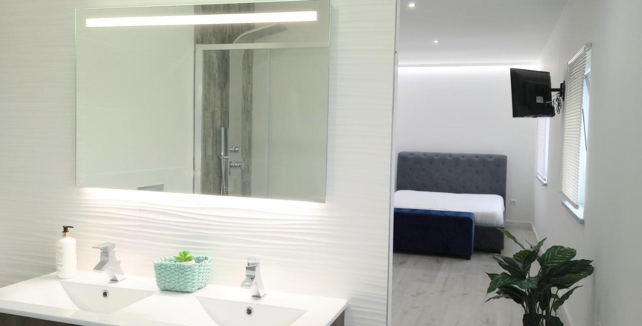 ネーラスCasa Incrivel Refugio Lieva ,Piscina , Jacuzzi Exterior E Zona Kidsアパートメント エクステリア 写真