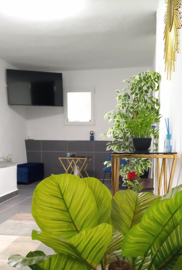 ネーラスCasa Incrivel Refugio Lieva ,Piscina , Jacuzzi Exterior E Zona Kidsアパートメント エクステリア 写真